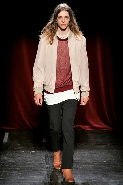 Look 12